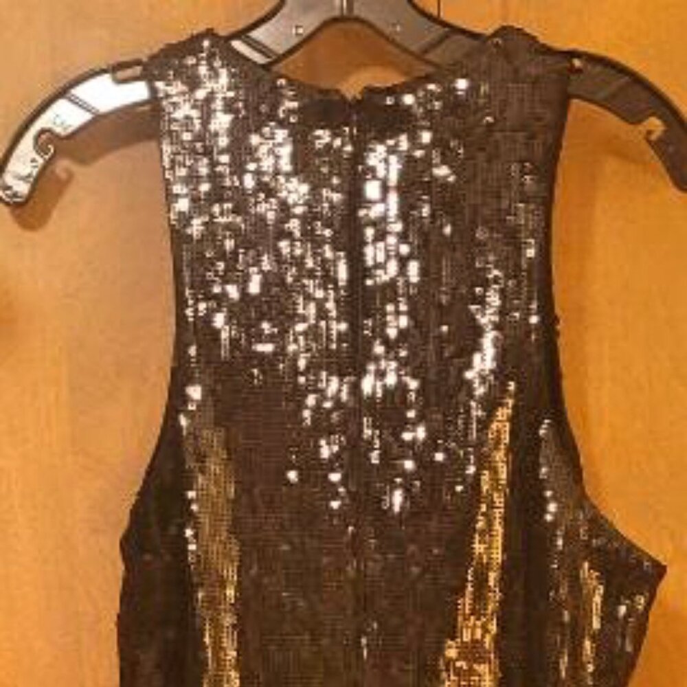 Elegant Sequins Evening Gown - Picture 3 of 6